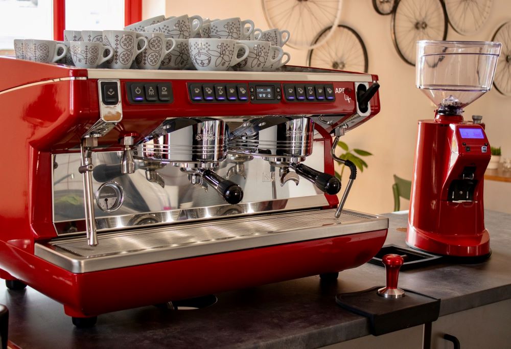 Máy Pha Cà Phê Tại Phường Bến Thành | Giải Pháp Cho Quán Kinh Doanh Trung Tâm https://vinbarista.com/uploads/editer/images/blogs/chon-mua-may-pha-ca-phe-cho-quan-tu-thuong-hieu-uy-tin.jpg?utm_source=chatgpt.com