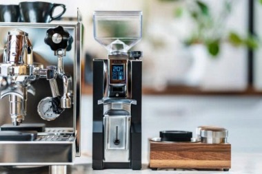 Đánh Giá Chi Tiết Eureka Mignon Libra 65 AP: Máy Xay Cà Phê Chính Xác Từng Gram
