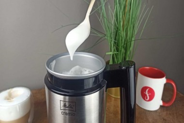 Máy đánh bọt cafe - Bí quyết tạo lớp foam chuẩn barista tại nhà
