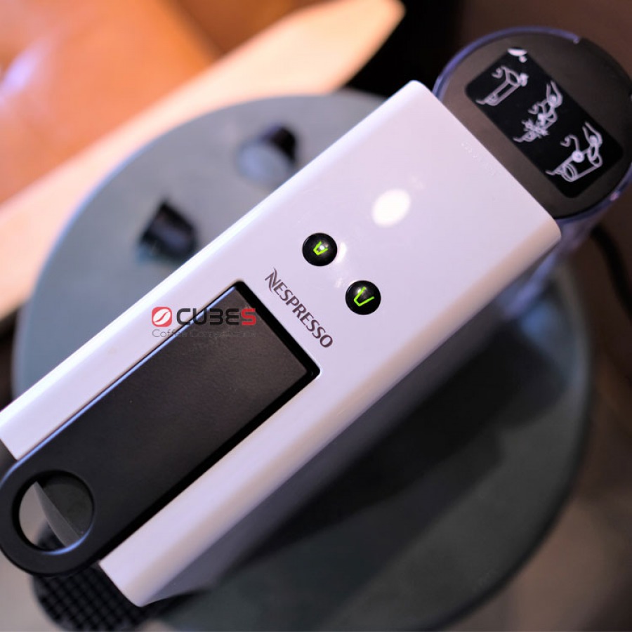 Nespresso capsule coffee machine Essenza Mini - Trắng